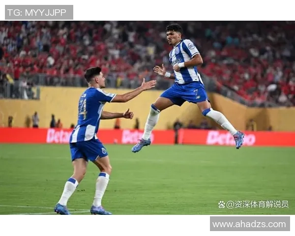 巨龙咆哮：波尔图2-0完胜锁死半程冠军，10分天堑让本菲卡寒冬更冷